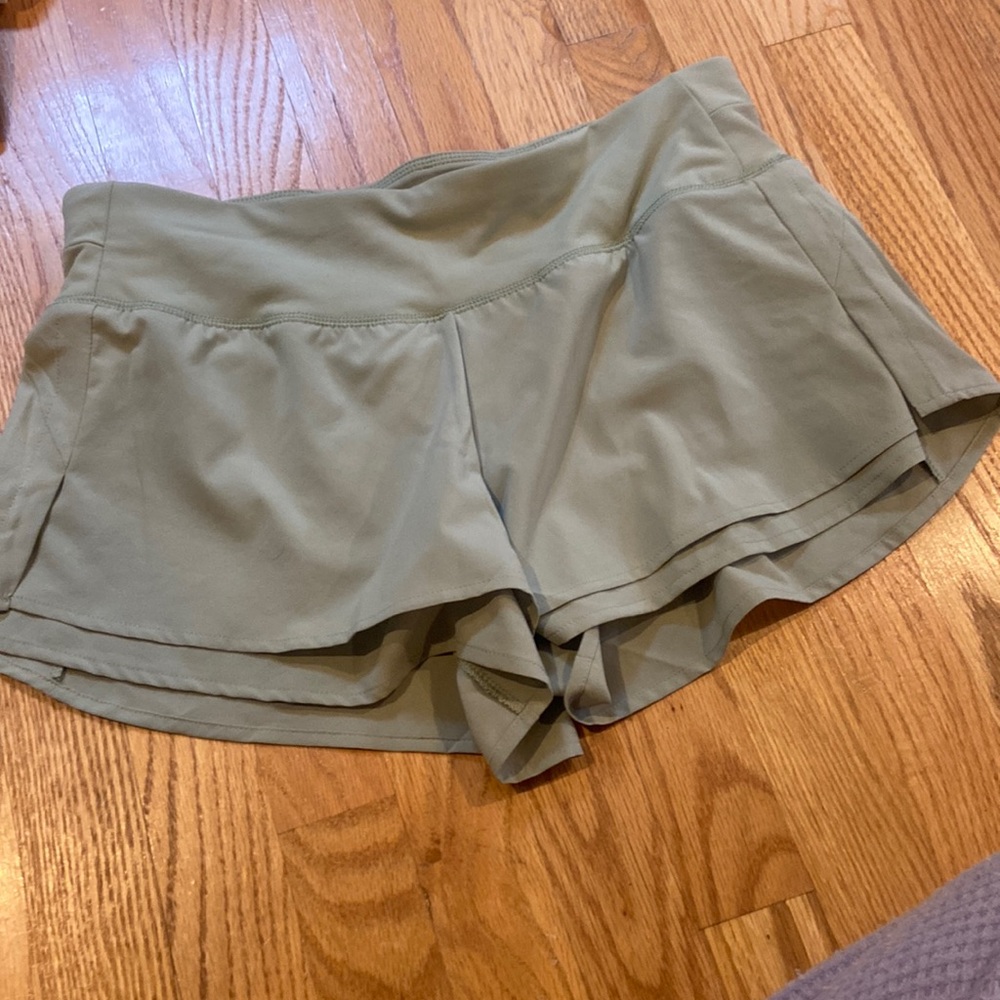 Kick it up performance lines shorts